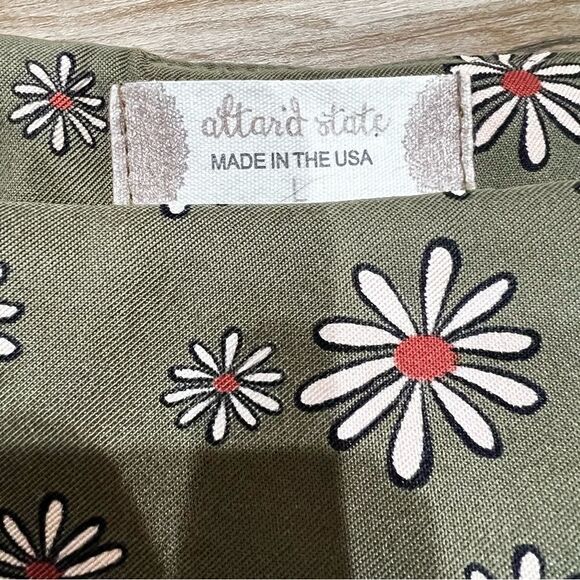 Altar’d State Green Daisy Floral Skirt With Pockets Women’s Large - Picture 3 of 3